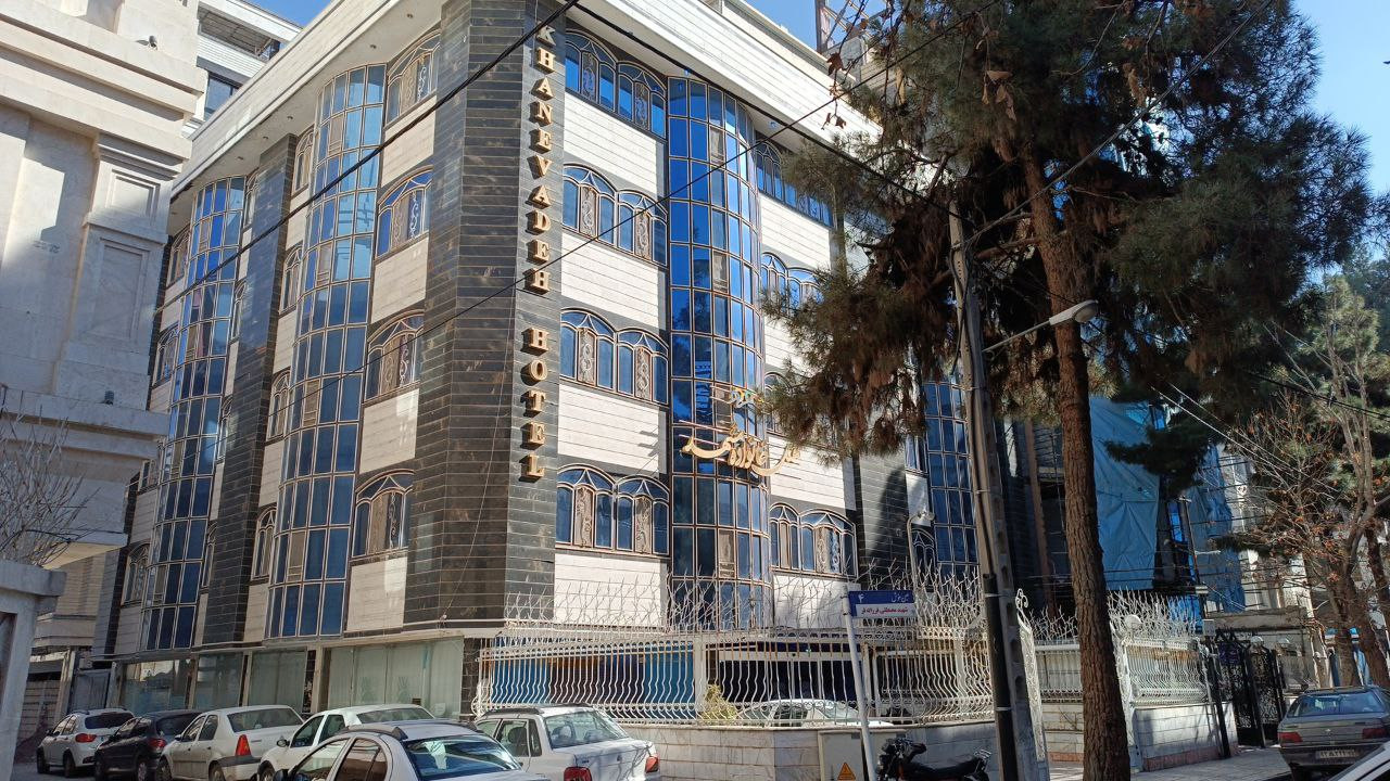 نمای ظاهری هتل خانواده 