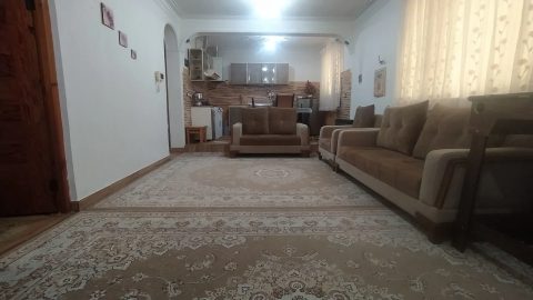 شکوفه با فوتبال دستی