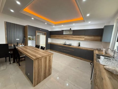 استخردار آبگرم سپید