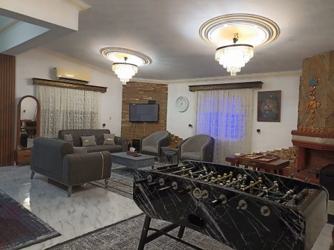 استخردار آبگرم دوقلوها با جکوزی و فوتبال دستی