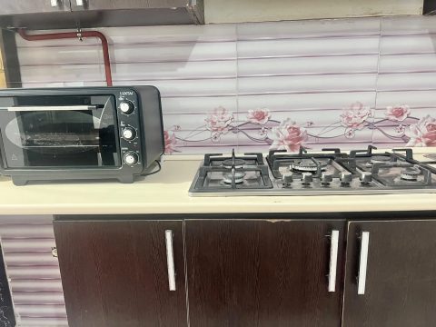 شبنم با فوتبال دستی