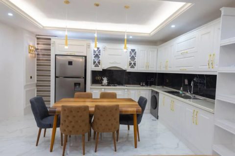 استخردار آبگرم عمارت جنگلی پارادایس