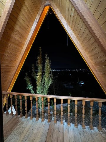 سوئیسی آیدا با جکوزی