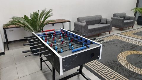 استخردار آبگرم باصفا با فوتبال دستی