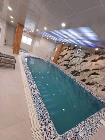 استخردار آبگرم هستی با جکوزی